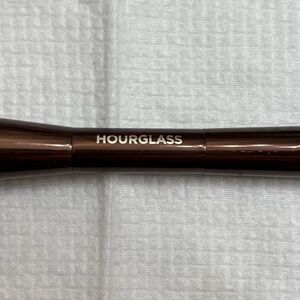Hourglass Dual-Ended VEIL Powder Brush - NEW